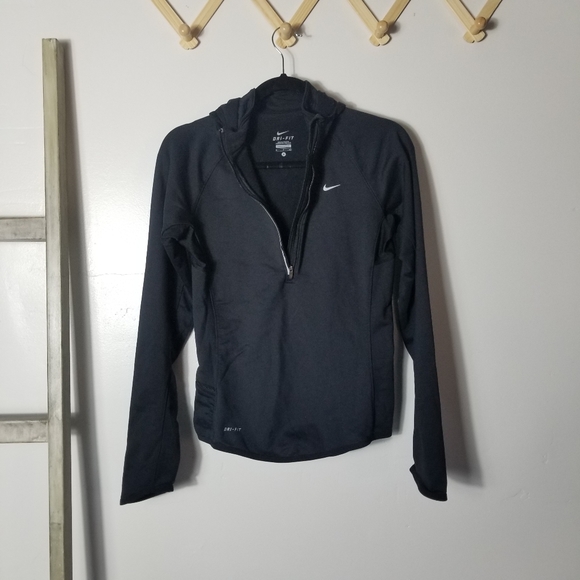 NIKE DRI FIT BLACK PULLOVER WITH REFLECTOR SIZE S SMALL ZIPPER POUCH ON SIDE - Picture 1 of 9